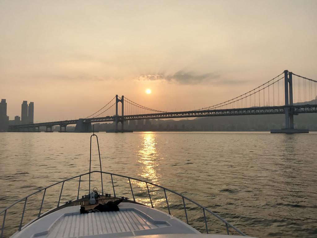 Sea And Yacht Hotell Busan Eksteriør bilde